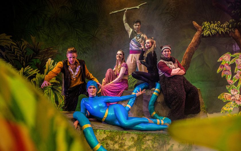 Gruppenbild der Hauptfiguren aus dem Dschungelbuch-Musical